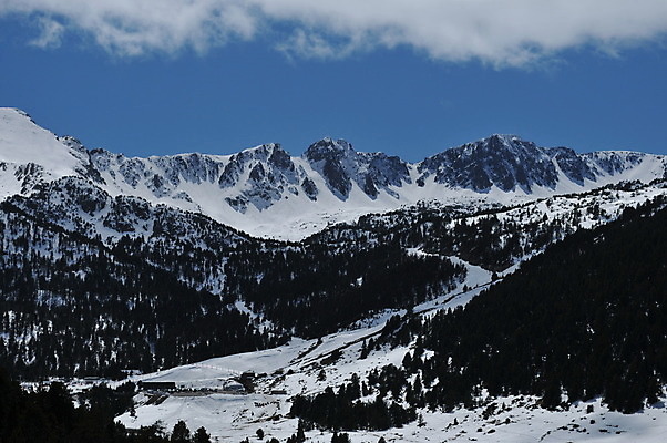 포토 JPG 해외이미지 구름 유럽 겨울 자연 하늘 산 파노라마 풍경 사람없음 야외 파란색 환경 추위 흰색 절정 해외202004 해외포토 자연요소 계절 나라 컬러 촬영기법 생태계 파일형식 이미지허브