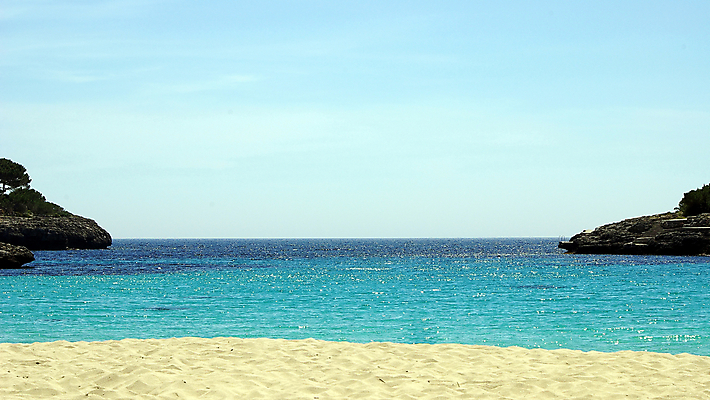 포토 JPG 해외이미지 바다 섬 여행 자연 하늘 휴가 사람없음 물 파란색 태양 만 스페인 망토 지중해 해외202004 해외포토 자연요소 유럽 컬러 생태계 파일형식 이미지허브