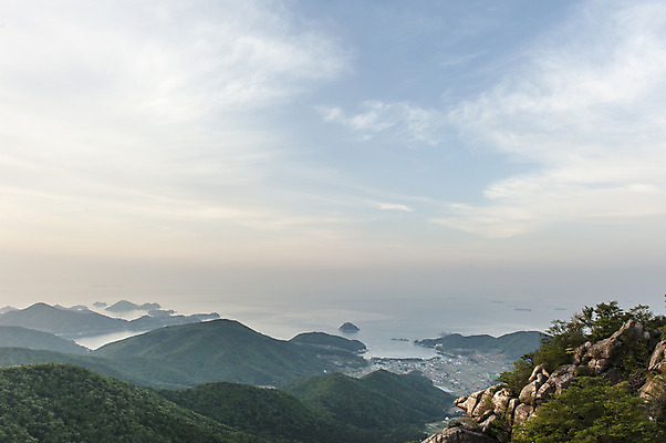 포토 JPG 주간 구름 하늘 산 한국 풍경 사람없음 야외 봄 국내포토 자연요소 계절 아시아 파일형식