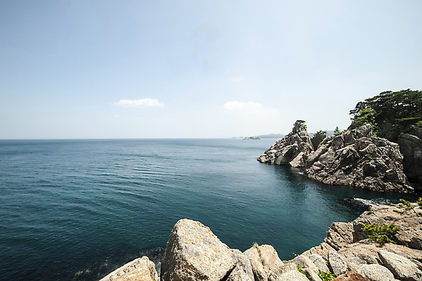 포토 JPG 주간 바다 하늘 한국 풍경 사람없음 야외 바위 강원도 하조대 국내포토 자연요소 아시아 돌_바위 양양 파일형식