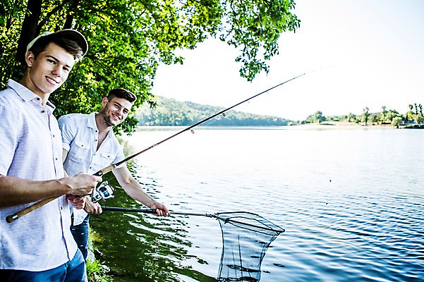 포토 JPG 주간 백인 해외 남자 유럽 호수 여유 낚시 함께함 서기 들기 상반신 20대 야외 두명 옆모습 친구 우정 뜰채 낚싯대 체코 성인남자만 청년남자만 국내포토 자연요소 서양인 감정 나라 뷰포인트 컨셉 관계 모션 레저 사람 청년 낚시용품 남자만 청년만 성인만 파일형식