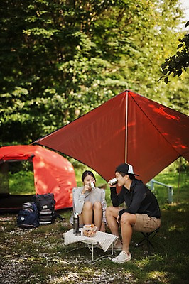 포토 JPG 주간 커플 여자 남자 여유 티타임 휴식 텐트 앉기 20대 야외 캠핑 한국인 마시기 강원도 성인만 함백산 브롬핑 국내포토 자연요소 감정 컨셉 관계 모션 레저 산 한국 캠핑도구 사람 동양인 청년 정선 파일형식