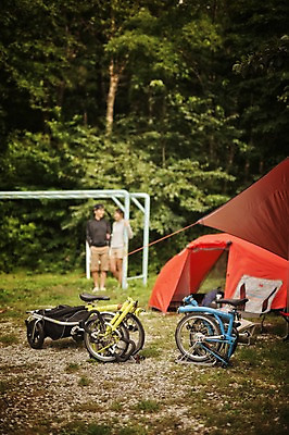 포토 JPG 주간 커플 여자 남자 텐트 20대 성인 야외 두명 캠핑 한국인 강원도 철봉 트레일러 미니벨로 접기 접이식 성인만 함백산 브롬핑 국내포토 자연요소 관계 모션 레저 산 한국 캠핑도구 사람 동양인 청년 자전거 정선 파일형식