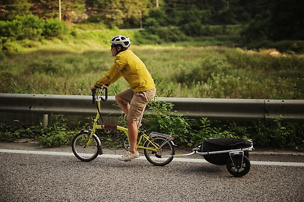 포토 JPG 주간 전신 남자 도로 한명 20대 야외 옆모습 한국인 승차 강원도 트레일러 사이클링 자전거여행 라이딩 미니벨로 남자만 성인남자만 청년남자만 성인남자한명만 함백산 브롬핑 국내포토 자연요소 1 길 뷰포인트 여행 교통시설 모션 산 한국 사람 동양인 청년 자전거 캠핑 육상스포츠 정선 남자한명만 청년만 성인만 파일형식