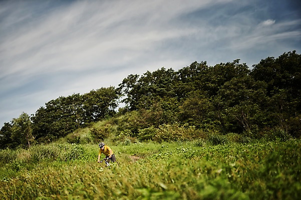 포토 JPG 주간 남자 한명 상반신 20대 야외 옆모습 한국인 승차 사이클링 라이딩 비포장도로 산악자전거 양평 유명산 남자만 성인남자만 청년남자만 성인남자한명만 국내포토 자연요소 1 도로 뷰포인트 모션 산 사람 동양인 청년 자전거 육상스포츠 경기도 남자한명만 청년만 성인만 파일형식