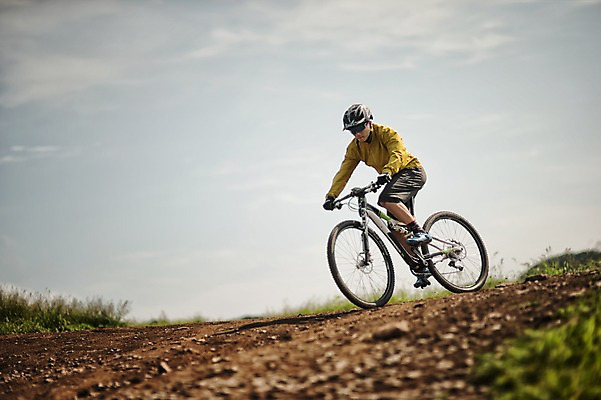 포토 JPG 주간 전신 남자 한명 20대 야외 옆모습 한국인 승차 사이클링 라이딩 비포장도로 산악자전거 양평 유명산 남자만 성인남자만 청년남자만 성인남자한명만 국내포토 자연요소 1 도로 뷰포인트 모션 산 사람 동양인 청년 자전거 육상스포츠 경기도 남자한명만 청년만 성인만 파일형식
