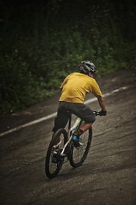 포토 JPG 주간 전신 남자 도로 한명 20대 야외 뒷모습 한국인 승차 사이클링 라이딩 산악자전거 양평 유명산 남자만 성인남자만 청년남자만 성인남자한명만 국내포토 자연요소 1 길 뷰포인트 교통시설 모션 산 사람 동양인 청년 자전거 육상스포츠 경기도 남자한명만 청년만 성인만 파일형식