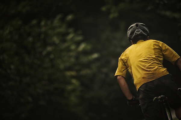 포토 JPG 남자 한명 상반신 20대 야외 뒷모습 아웃포커스 한국인 승차 사이클링 라이딩 산악자전거 양평 남자만 성인남자만 청년남자만 성인남자한명만 국내포토 1 뷰포인트 모션 촬영기법 사람 동양인 청년 자전거 육상스포츠 경기도 남자한명만 청년만 성인만 파일형식