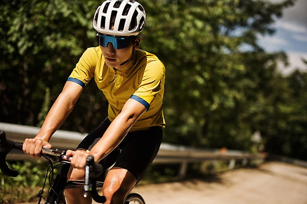 포토 JPG 주간 남자 고글 한명 상반신 20대 야외 앞모습 아웃포커스 한국인 승차 헬멧 강원도 사이클링 라이딩 로드자전거 남자만 성인남자만 청년남자만 성인남자한명만 함백산 만항재 국내포토 자연요소 1 뷰포인트 모션 산 한국 촬영기법 사람 동양인 청년 자전거 보호장비 육상스포츠 정선 남자한명만 청년만 성인만 파일형식