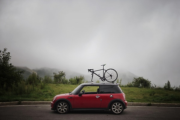 포토 JPG 주간 도로 승용차 자동차 사람없음 야외 강원도 로드자전거 만항재 놓기 국내포토 자연요소 길 육상교통 교통시설 모션 한국 자전거 정선 파일형식