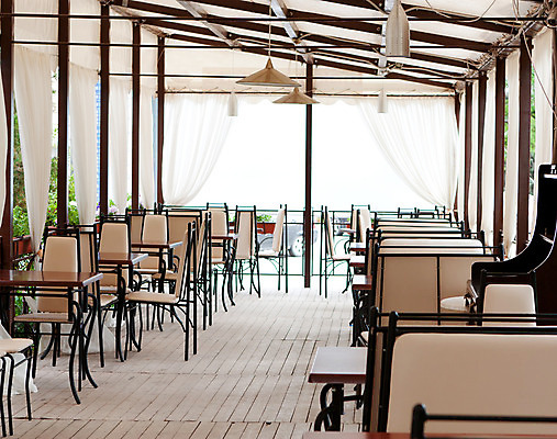 포토 JPG 해외이미지 직업 산업 문화 음료 음식 의자 탁자 호텔 실내 사람 사람없음 식당 저녁식사 카페 도시 아침식사 서비스 시설 점심식사 해외202004 해외포토 가구 숙소 내부 상점 식사 파일형식 이미지허브