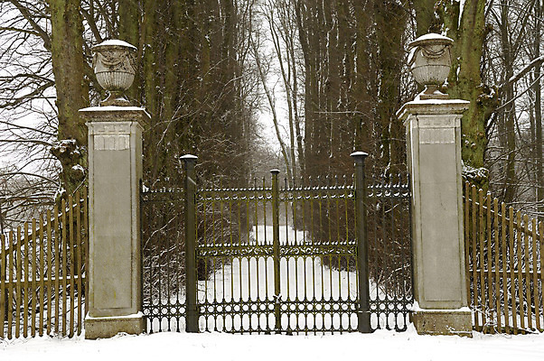 포토 JPG 해외이미지 나무 1 계절 도로 길 선 여행 겨울 밭 자연 하늘 자물쇠 풍경 사람없음 야외 파란색 평화 냉동 얼음 추위 흰색 나뭇가지 시골 그룹 오솔길 12월 보안 대문 1월 내추럴 혼자 많음 해외202004 해외포토 자연요소 식물 컬러 컨셉 농업 교통시설 안전 문 날짜 생태계 파일형식 이미지허브