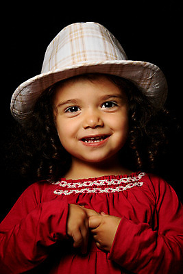 포토 JPG 해외이미지 라이프스타일 손 여자 교육 남자 행복 얼굴 어린이 새로움 함께함 한명 웃음 사람 소년 친구 빛 컬러풀 머리 유행 흰색 신선 그룹 고립 초보 해외202004 해외포토 1 감정 컬러 컨셉 관계 표정 생활 신체부위 파일형식 이미지허브