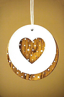 포토 JPG 해외이미지 모양 디자인 행복 결혼 백그라운드 텍스트 탁자 휴가 발렌타인데이 창조 선물 사랑 미술 사람없음 목재 장식 세트 갈색 꼬리표 우주 공백 수확 하트 시골 축하 구멍 신용카드 널 자르기 심볼 질감 목각 수공예 명패 합판 핸드메이드 스타일 카피스페이스 해외202004 해외포토 나무 감정 컬러 가구 컨셉 농업 재료 모션 데이이벤트 문화예술 이벤트 금융 라벨 공예 파일형식 이미지허브