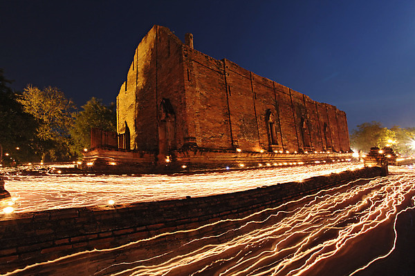 포토 JPG 해외이미지 나무 전통 아시아 종교 여행 불교 태국 불 동양인 사람없음 빨간색 빛 믿음 어둠 기도 사찰 의식 재산 황금 우아함 야간 방콕 냄새 신성 수도원 동쪽 충동구매 사당 순례 숭배 신앙심 카트만두 화상 안락 해외202004 해외포토 자연요소 식물 감정 나라 컬러 컨셉 종교건축 인종 금융 쇼핑 상처 방향 네팔 과소비 파일형식 이미지허브