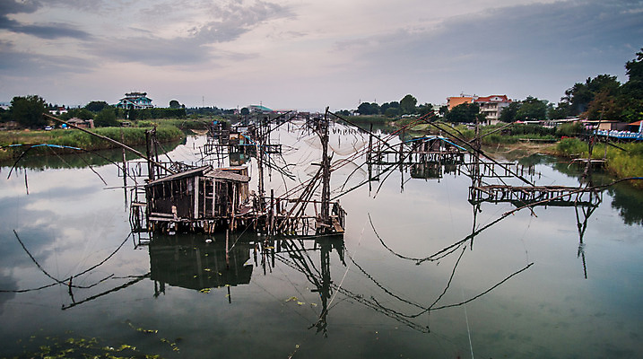 포토 JPG 해외이미지 유럽 전통문화 호수 바다 하늘 낚시 휴가 어류 사람없음 강 태양 프랑스 뜨거움 그물 강가 오두막 브라질 외양간 몬테네그로 발칸반도 서유럽 알바니아 판잣집 해외202004 해외포토 자연요소 전통 나라 문화 레저 주택 수중동물 남아메리카 파일형식 남유럽 이미지허브