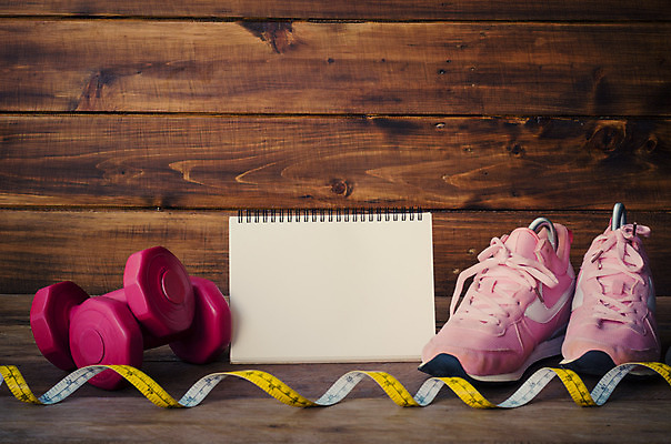 포토 JPG 해외이미지 라이프스타일 옷 스포츠 이어폰 백그라운드 운동화 신발 컨셉 다이어트 장신구 건강 사람없음 목재 물 운동복 수건 달리기 조깅 운동 장비 닫기 몸무게 연습 측정 체육관 테이프 돌봄 분실 해외202004 해외포토 자연요소 나무 음향기기 재료 모션 문구용품 생활 위생용품 파일형식 이미지허브