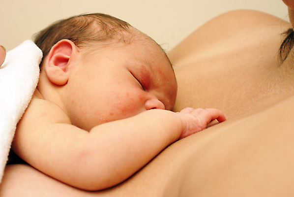 포토 JPG 해외이미지 백인 여자 행복 아들 얼굴 어린이 음식 가족 엄마 친절 함께함 실내 건강 사랑 소년 두명 임산부 육아 우유 흰색 아기 신생아 잡기 달콤 핥기 결합 작음 가슴 먹기 간호 내추럴 궤 돌봄 천진난만 공급 안락 해외202004 해외포토 서양인 남자 감정 컬러 컨셉 관계 모션 유제품 사람 내부 신체부위 임신 맛 크기 파일형식 이미지허브