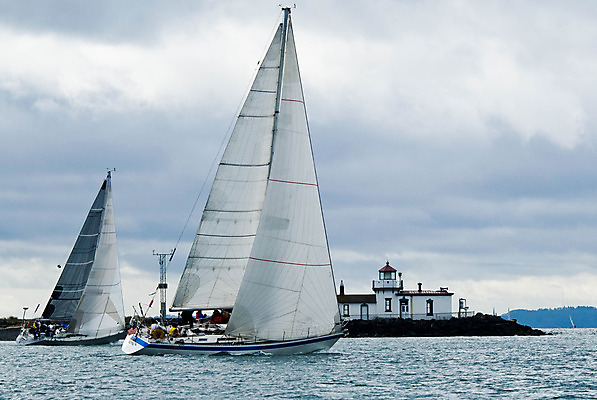 포토 JPG 해외이미지 스포츠 파도 바다 요트 교통시설 바람 등대 항해 사람없음 야외 물 기쁨 레이싱 보트 고급 돛 함선 선원 레가타 해외202004 해외포토 자연요소 감정 교통 컨셉 배_교통 날씨 시합 시설 파일형식 이미지허브