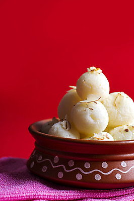 포토 JPG 해외이미지 디저트 사람없음 도자기 원형 사기그릇 냅킨 인도음식 해외포토 도형 그릇 음식 동양음식 파일형식 이미지허브