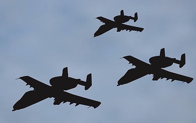 EPS 해외이미지 디자인 실루엣 일러스트 비행기 그림자 검은색 군용 윤곽 해군 고립 적 해외202004 해외일러스트 컬러 항공교통 대중교통 군대 촬영기법 파일형식 벡터 이미지허브