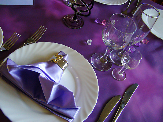 포토 JPG 해외이미지 접시 디자인 외관 포크 와인잔 유리 휴가 이벤트 사람없음 장식 축제 식사 칼 준비 냅킨 서빙 해외202004 해외포토 식기 술잔 재질 파일형식 이미지허브