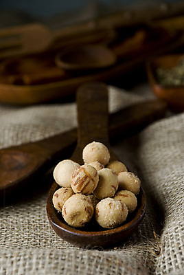 포토 JPG 해외이미지 사람없음 목재 숟가락 견과류 양념 맛 향신료 만족 매움 짠맛 해외202004 해외포토 나무 감정 컨셉 재료 수저 향미료 파일형식 이미지허브