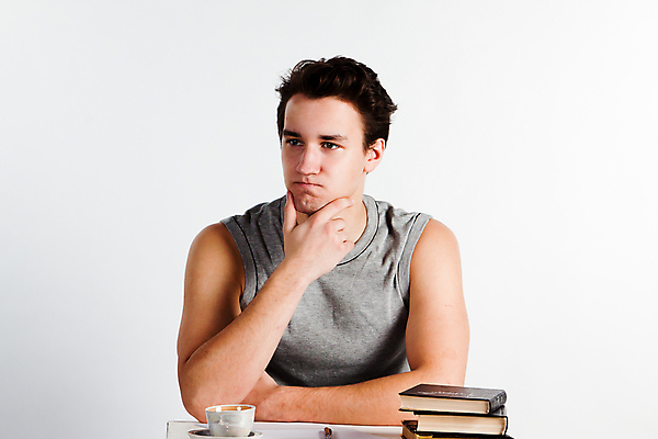 포토 JPG 해외이미지 학생 교육 남자 행복 텍스트 학교 성공 한명 사람 책 초록색 연필 쌓기 사과 집중 책상 교과서 대학교 개발 해외202004 해외포토 1 감정 컬러 가구 컨셉 과일 모션 학용품 교재 필기구 파일형식 이미지허브