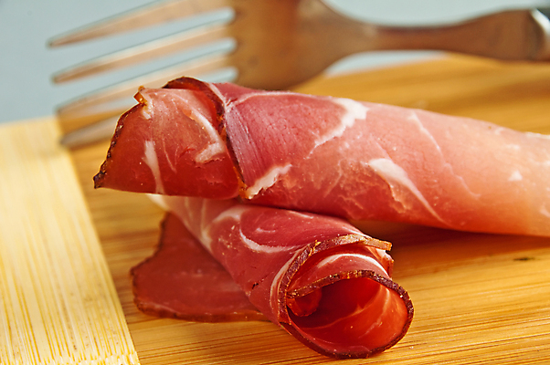 포토 JPG 해외이미지 음식 건강 육류 돼지고기 사람없음 식당 기댐 햄 훈제 내추럴 정육점 해외202004 해외포토 식재료 모션 상점 파일형식 이미지허브