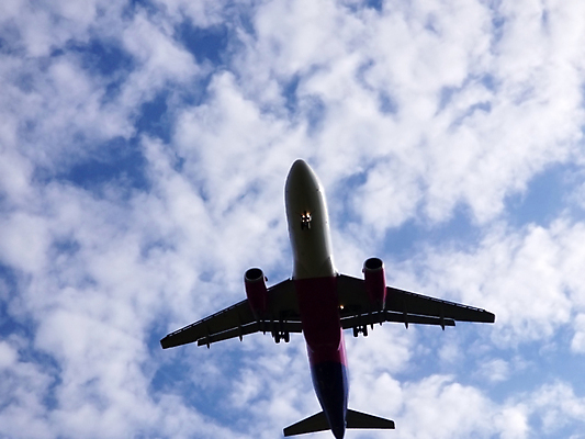 포토 JPG 해외이미지 구름 디자인 실루엣 여행 백그라운드 날개 비즈니스 교통시설 하늘 휴가 바닥 비행기 안전 사람없음 여름 파란색 빛 햇빛 태양 일출 일몰 분위기 고급 고도 도착 항공 속도 출발 상업 제트기 승객 이륙 노려봄 대패 해외202004 해외포토 자연요소 계절 컬러 교통 컨셉 항공교통 대중교통 촬영기법 표정 노을 시설 파일형식 이미지허브