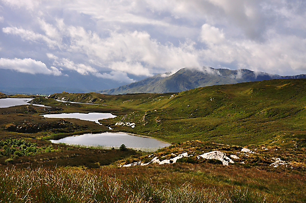 포토 JPG 해외이미지 공원 문화 호수 여행 자연 산 3 사람 풍경 사람없음 야외 가로 환경 시골 도시 황무지 언덕 조경 장면 아일랜드 내추럴 공화국 전국 해외202004 해외포토 공공시설 유럽 나라 생태계 파일형식 이미지허브
