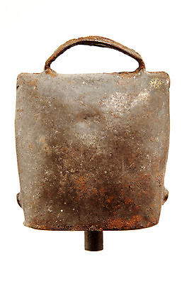 포토 JPG 해외이미지 전통 농업 사람없음 장식 농장 갈색 소리 수확 골동품 종 벨트 기구 시골 반지 소 오스트리아 가죽 스위스 오브젝트 부식 복고 기념품 스트랩 옛날 전국 해외202004 해외포토 잡화 유럽 산업 컬러 장신구 포유류 파일형식 이미지허브