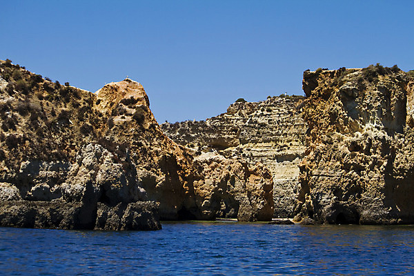 포토 JPG 해외이미지 모래 파도 바다 여행 자연 휴가 휴식 풍경 사람없음 물 여름 파란색 탐험 동굴 가장자리 포르투갈 부식 암초 내추럴 해외202004 해외포토 자연요소 계절 유럽 컬러 컨셉 둘레 생태계 파일형식 이미지허브