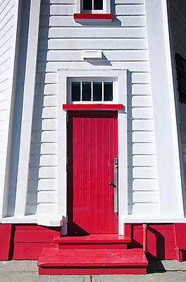 포토 JPG 해외이미지 건축양식 등대 풍경 사람없음 야외 건물 목재 빨간색 문 흰색 역사 뉴질랜드 옛날 해외202004 해외포토 나무 건축물 건축 컬러 재료 오세아니아 파일형식 이미지허브