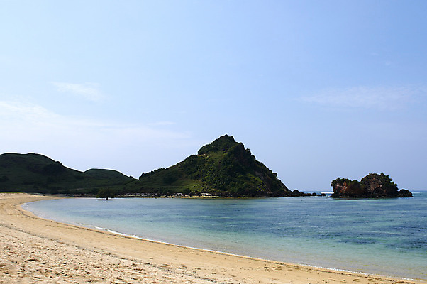 포토 JPG 해외이미지 아시아 모래 휴가 사람없음 파란색 모래사장 서핑 다이빙 인도네시아 암초 석호 터키석 해외202004 해외포토 나라 바다 컬러 수영 수상스포츠 보석 수중스포츠 파일형식 이미지허브