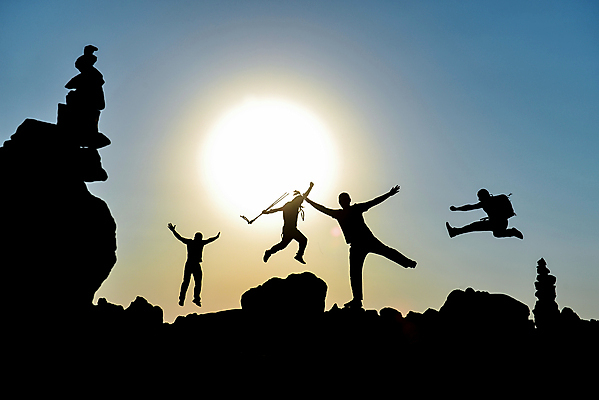 포토 JPG 해외이미지 실루엣 아들 어린이 사람없음 뷰티 힘 하이킹 동굴 아빠 모험가 직원 트레이너 역동적 힘찬 해외202004 해외포토 컨셉 가족 레저 촬영기법 사람 헬스 파일형식 이미지허브