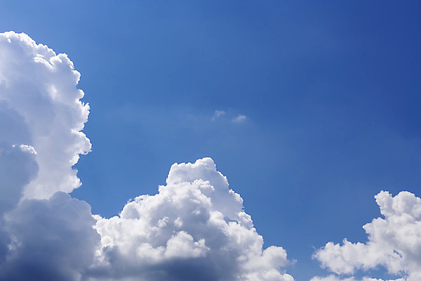 포토 JPG 해외이미지 구름 백그라운드 패턴 자연 벽지 하늘 바람 날씨 추상 프레임 풍경 사람없음 야외 가로 여름 파란색 빛 햇빛 우주 환경 침묵 봄 활발 자유 흰색 오픈 그룹 큼 아래 장면 천국 솜털 흐림 유일 효과 부족함 해외202004 해외포토 자연요소 계절 컬러 컨셉 무늬 태양 소리 크기 방향 생태계 위치 파일형식 이미지허브