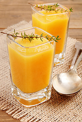 포토 JPG 해외이미지 전통 계절 음식 다이어트 채소 오렌지 유리 호박 건강 요리 사람없음 목재 노란색 숟가락 식사 저녁식사 할로윈 가을 흰색 시골 신선 맛 수프 매끈함 11월 매움 스쿼시 10월 점심식사 식용 해외202004 해외포토 나무 스포츠 컬러 컨셉 과일 재료 재질 수저 구기 감각 날짜 파일형식 이미지허브