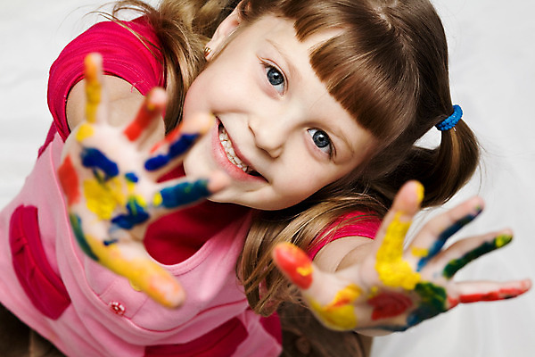 포토 JPG 해외이미지 손 교육 행복 얼굴 어린이 손가락 학교 미술 한명 웃음 페인트 기쁨 표현 유머 작음 진흙 걸음마 초보 전경 해외202004 해외포토 1 감정 모션 문화예술 표정 사람 풍경 신체부위 크기 파일형식 탑뷰 이미지허브