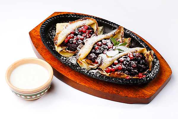 포토 JPG 해외이미지 접시 음료 음식 백그라운드 다이어트 과일 재료 디저트 건강 요리 미술 사람없음 쌓기 케이크 저녁식사 흰색 신선 뜨거움 도자기 원형 고명 양념 체리 사발 황금 달콤 맛 아침식사 상품 매끈함 컨테이너 설탕 민트 크림 블루베리 산딸기 시럽 젤리 자두 요거트 팬케이크 내추럴 점심식사 마멀레이드 슈가파우더 식욕 식용 크랜베리 핸드메이드 해외202004 해외포토 도형 식기 열매 산업 컬러 컨셉 모션 문화예술 유제품 식사 감각 사기그릇 잼 허브 파일형식 이미지허브