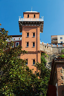 포토 JPG 해외이미지 건축양식 사람없음 탑 엘리베이터 칠면조 옛날 해외202004 해외포토 건축물 건축 조류 파일형식 이미지허브