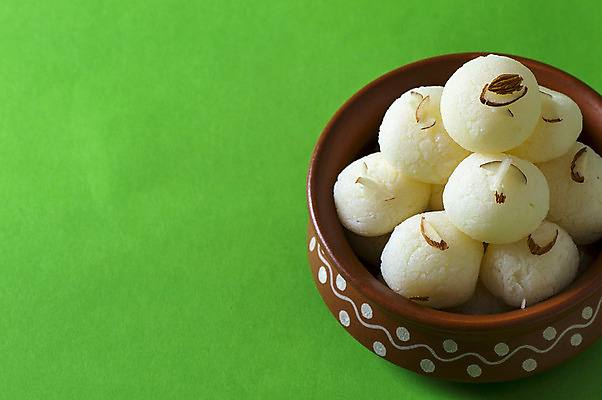 포토 JPG 해외이미지 디저트 사람없음 도자기 원형 사기그릇 인도음식 해외포토 도형 그릇 음식 동양음식 파일형식 이미지허브