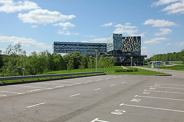 포토 JPG 해외이미지 디자인 외관 교육 여행 비즈니스 건축양식 창문 학교 유리 하늘 성공 새로움 풍경 사람없음 야외 금융 파란색 반사 금속 맑음 일몰 가을 도시 재산 저녁 큼 대학교 러시아 지역 부스 러시아인 모스크바 철강 콘크리트 해외202004 해외포토 서양인 계절 건축 유럽 컬러 컨셉 재질 날씨 경제 노을 야간 크기 파일형식 이미지허브