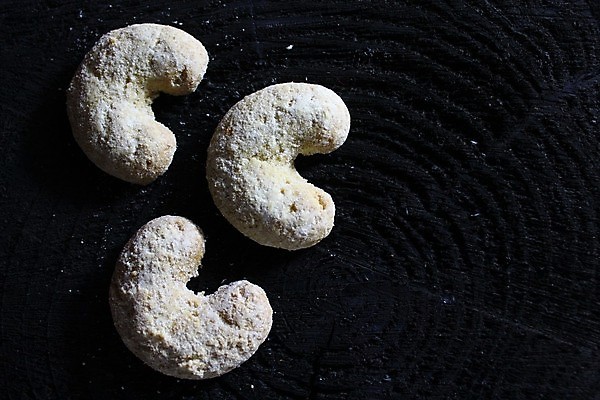 포토 JPG 해외이미지 음식 백그라운드 크리스마스장식 크리스마스 흑백 사탕 사람없음 목재 쿠키 검은색 어둠 빵집 흰색 설탕 바닐라 핸드메이드 해외202004 해외포토 나무 기념일 컬러 재료 디저트 촬영기법 상점 파일형식 이미지허브