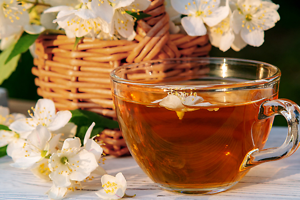 포토 JPG 해외이미지 식물 꽃잎 꽃 음료 꽃무늬 자연 유리 탁자 휴식 건강 사람없음 목재 컵 초록색 바구니 중국 벚꽃 흰색 신선 뜨거움 투명 차 아침식사 찻잔 녹차 다발 허브 상쾌 유기농 아로마 향 아로마테라피 내추럴 해외202004 해외포토 나무 식기 웰빙 감정 아시아 컬러 가구 컨셉 무늬 재료 재질 잔 차_음료 식사 생태계 테라피 파일형식 이미지허브