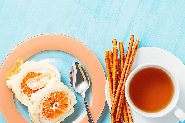 포토 JPG 해외이미지 단면 디저트 귤 실내 사람없음 하이앵글 롤케이크 해외202004 해외포토 음식 뷰포인트 과일 내부 케이크 파일형식 이미지허브