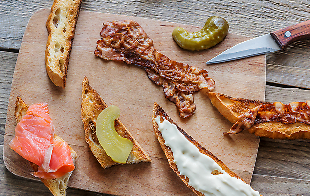 포토 JPG 해외이미지 음식 빵 바다 조각 다이어트 재료 부분 치즈 쟁반 샌드위치 어류 사람없음 목재 빨간색 초록색 이탈리아 튀김 흰색 시골 바 칼 정상 만취 해산물 크림 피클 토스트 토핑 연어 베이컨 모음 점심식사 브루스케타 송어 오이피클 해외202004 해외포토 나무 유럽 컬러 유제품 건강 돼지고기 식사 수중동물 술취함 절임 파일형식 이미지허브