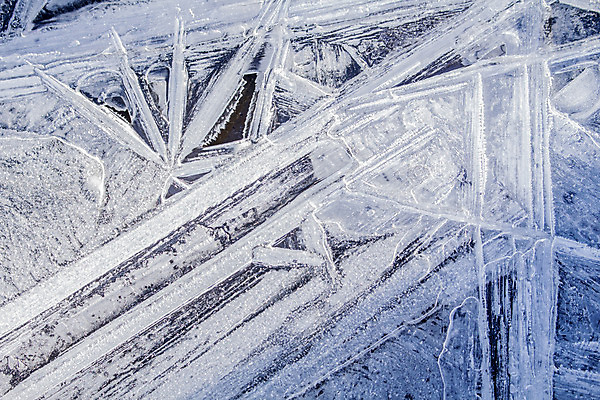 포토 JPG 해외이미지 겨울 자연 추상 노르웨이 미술 풍경 사람없음 물 빛 강 냉동 얼음 강가 크리스탈 해외202004 해외포토 자연요소 계절 유럽 무늬 문화예술 광석 생태계 파일형식 이미지허브