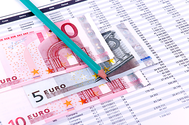 포토 JPG 해외이미지 유럽 산업 돈 비즈니스 통신 통계 설계 사람없음 빨간색 금융 경제 파란색 컬러풀 사무실 숫자 연필 세일 자료 유로 성장 흰색 시장 속도 보고서 투자 회계 계좌 골 세금 해외202004 해외포토 문자 나라 컬러 컨셉 학용품 필기구 재산 파일형식 이미지허브