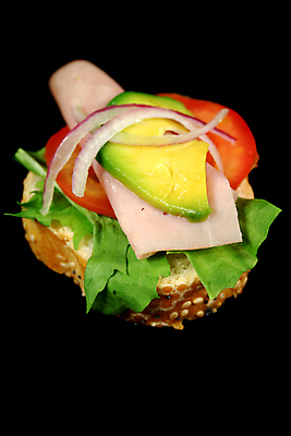 포토 JPG 해외이미지 음식 빵 다이어트 토마토 채소 양파 샌드위치 건강 육류 요리 사람없음 식사 저녁식사 신선 고명 맛 상추 민트 허브 유기농 햄 아보카도 건강식 내추럴 점심식사 영양분 저지방 저칼로리 해외202004 해외포토 식물 웰빙 컨셉 과일 식재료 기름_음식 파일형식 이미지허브